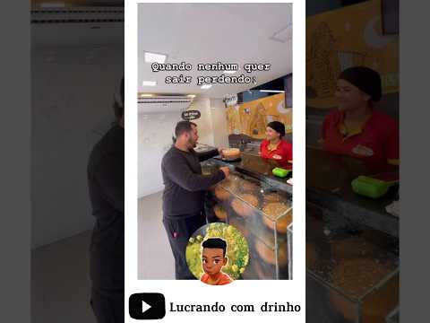 Quando nenhum dos dois quer sair perdendo #youtubeshorts #memes