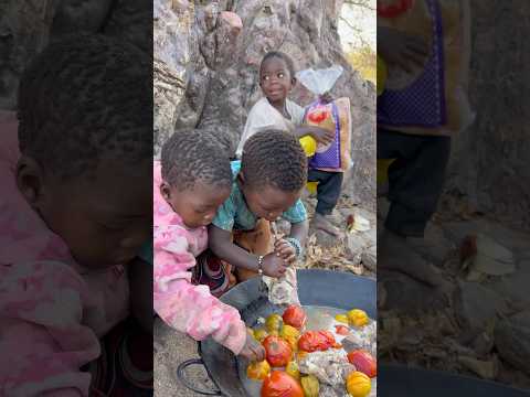 Bread and delicious soup 😊😍😍 #africa #africancuisine #hadzabetribe #monkey #africanfood