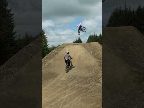 First Hits On The Dragons Back 🏴󠁧󠁢󠁷󠁬󠁳󠁿📍BikePark Wales
