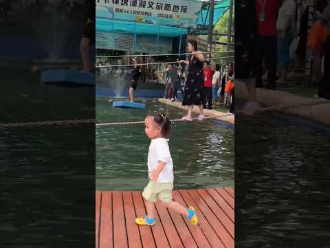 ※A cute baby's growth story. Changde's internet celebrity's light-weight water-drifting skills.