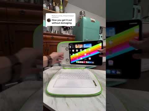 Getting the iPad in and out of the Apple Turnover iBook G3