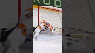 Covering every inch of that net 🙅‍♂️