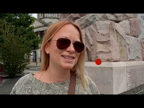 YouTube video thumbnail: American Artist Offers Apology to Scots During Trump Visit 