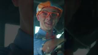 Blippi Jedzie Wozem Strażackim, Wrum Wrum! 🚒 #BlippiStrażak