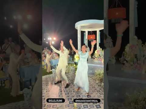 Kompaknya Bunda maia dance bareng El rumi di acara resepsi pernikahan bikin heboh