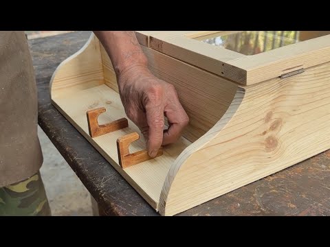 Multi-purpose Home Medicine Cabinet Made From Recycled Wood // Combined With Convenient Key Chain