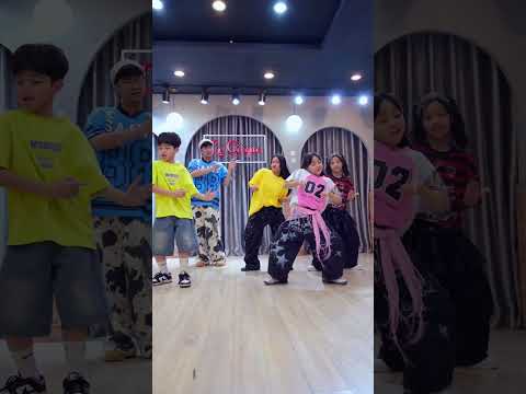 Follow us #dance #lecirque #day #nhay #minhx