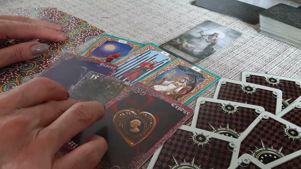 Крестовый король его чувства, действия в вашу сторону и в сторону вашей соперницы