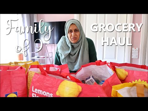 £200 weekly grocery shop for a family of 9