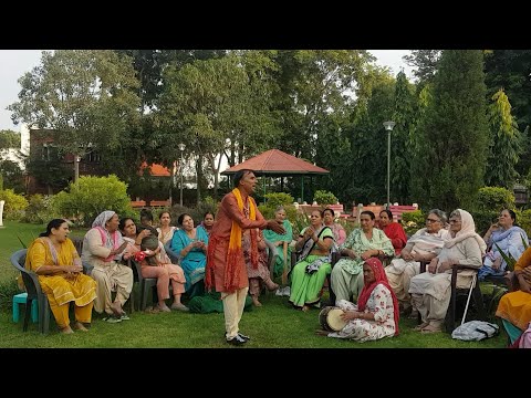 सोकण तेरा क्या करेंगी, तुम तो मेरे ह्रदय में बसते हो।🙏#dance #हरियाणवी #bhajan #viral #shortsfeed..💃