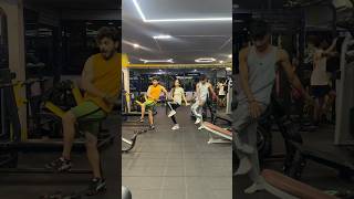 Dancer in gym b like 😂🤣😂 #shorts