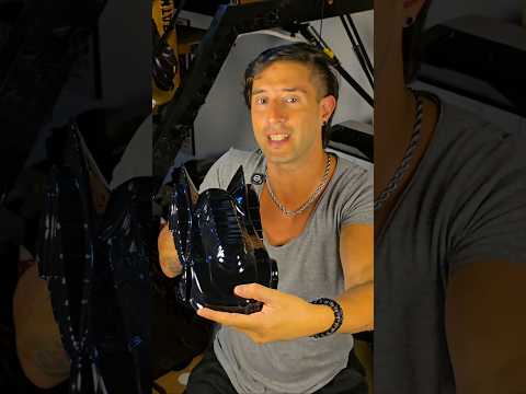 Batmobile de Mezco #batman #batmobile #viral #figurasdeacción