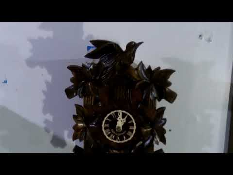 Mechanical classic cuckoo clock with weights