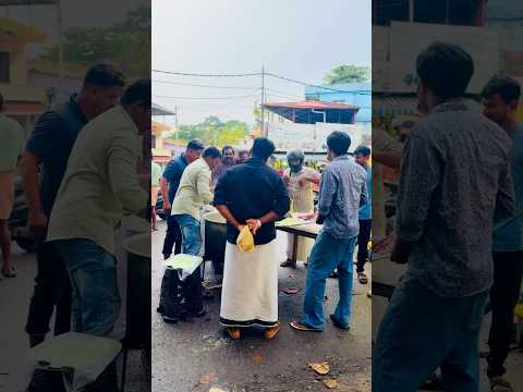 ബിരിയാണി വാങ്ങാൻ ഒരു നാട് മുഴുവനും #shortsvideo