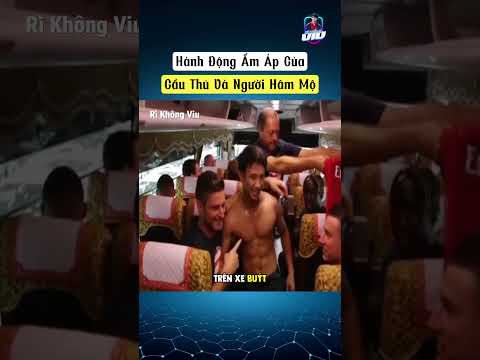 Hành động ấm áp giữa cầu thủ và người hâm mộ | Rì Không Viu #rikhongviu