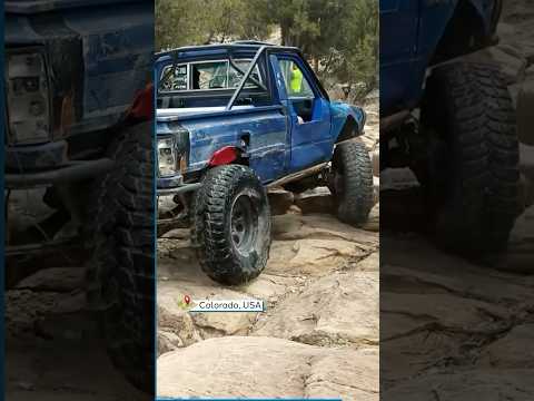 Old Toyota powers through! ๐ณ #toyota #pickup #toyota #truck