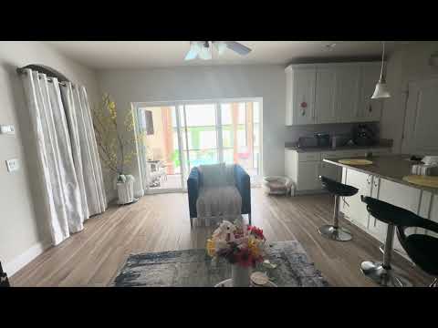 Флорида 🌴 «Ураган приближается: ястреб под дождём, сад в цвету и магия осени 🍒