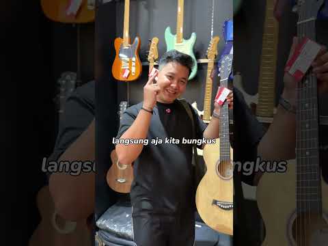 Bayar pengamen pake gitar baru‼️