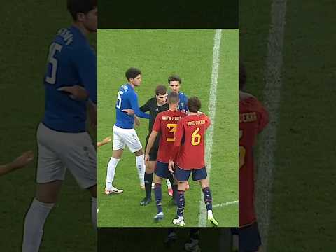 O'zbekiston - Ispaniya futbolchilar to'qnashib ketishdi #uzbekistan #spain #shorts