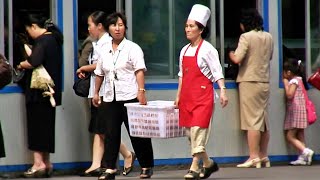 NorthKorea:hot summer day-Pyongyang 北朝鮮 夏は暑い(平壌の世界586)