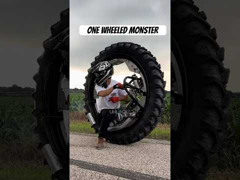 He Built a One-Wheeled Monster You Can Ride Inside ๐ณ