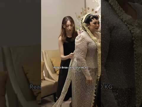 Warna apa yang kalian liat di kebaya ini? ๐ฅฐ