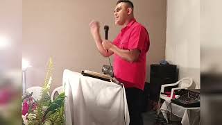 No esperes terminar de esta forma / a tiempo Dios te habla