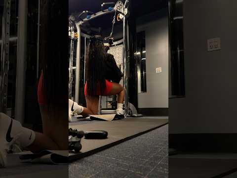 Here's how my workout routine looks like after being big-backed lol #workouttips #workoutroutine