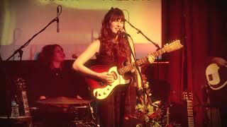 Anna Ash – Earthquake (Live at Zebulon)