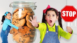 Ellie Catches Uncle Jim Leaving the Stove On! Kitchen Saftey Rules for Kids