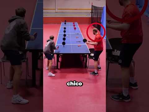 Este chico hizo algo imposible en este reto de <strong>ping</strong> pong 😯🏓 #pingpong #<strong>shorts</strong> #deportes #challenge