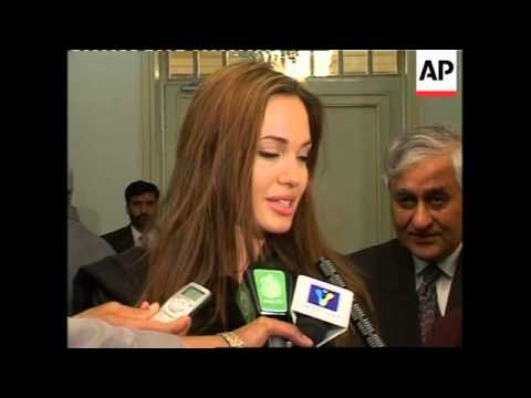 Angelina Jolie meets Pakistan's prime minister - VidÃ©o - TELES RELAY