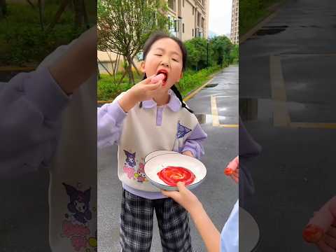 Red chilli sauce eating #shorts #ytshorts