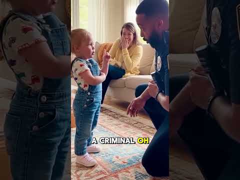 Little Girl Calls Cop on Mom Over Half a Cookie π± #viral #toddler