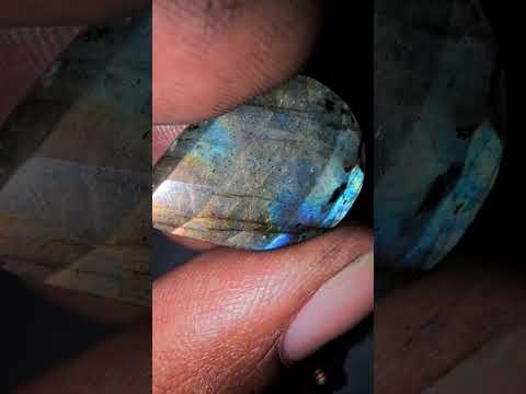 Crystal Description(Name) Correction: Rainbow Lattice Sunstone LABRADORITE (Not Moonstone)