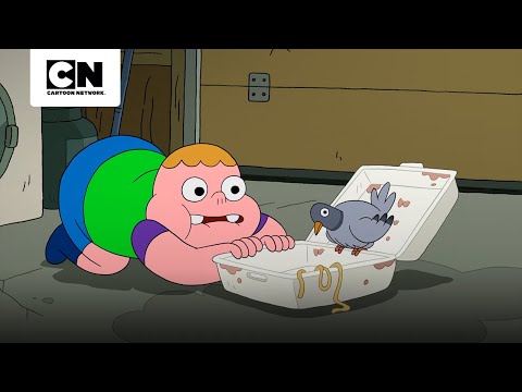 CLARENCE Y PERCY JUEGAN A LA LEYENDA DEL PUEBLO ANIMAL | CLARENCE | CARTOON NETWORK