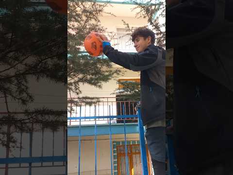 Plastik topla futbol oynarsak ne olur¿🤔