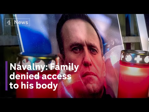 Navalny: Family refused access to body as hundreds detained in Russia