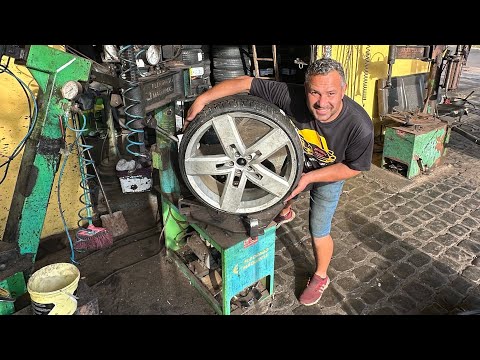 Como desmonta e monta os pneu Delinte 205’30’20 nessa máquina