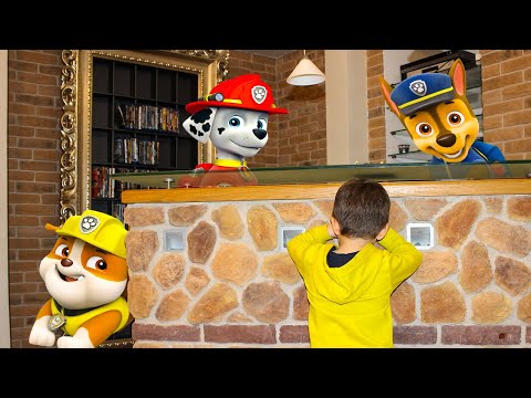 Тёма и Щенячий патруль играют в прятки дома