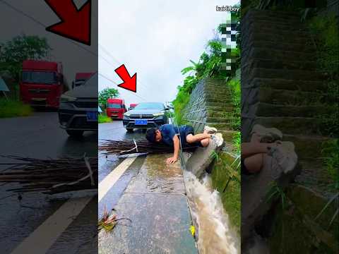 लंगड़ा लड़का अचानक गिर गया 😱🥹 #facts #funny #comedy #trendingshorts @Power96.