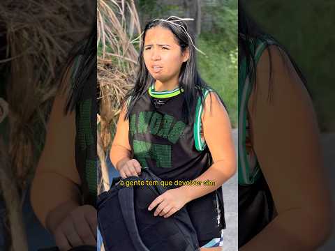 Ela achou muito dinheiro no lixo que pode mudar tudo. PARTE 1