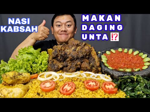 SPESIAL MAKAN DAGING UNTA NASI KABSAH LALAPAN PETE MENTAH SAMBEL MENTAH