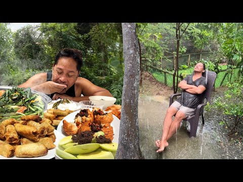 MALAKAS NA ULAN at MUKBANG DINENGDENG! ISDANG SHANGHAI! MANGGA, SANTOL & BAGOONG! Filipino Food.