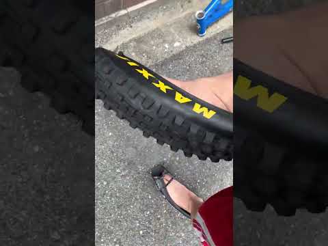 Downhill sandals, Maxxis Shorty. #mtb
