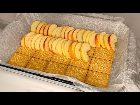 Prendi i biscotti e le mele e fai questa torta che  si scioglie in bocca! Semplice e molto gustoso!