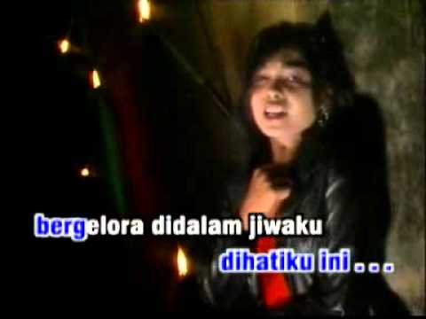 Penuh kepalsuan - yelse