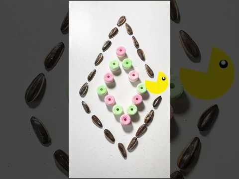 #greedy #pacman #eating #sunflower seeds #whistle cake