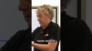 What really carries the energy in an electric circuit? 🤔 Hint: It is not the current! ⚡