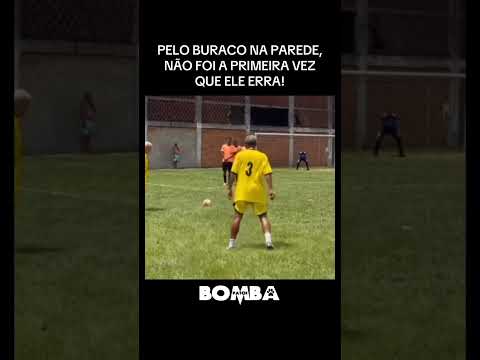 Pedreiro jogando bola #games #futebol #bombapatch #ps2 #ps3 #ps4 #ps5 #xbox #pes2021 #easports #fifa